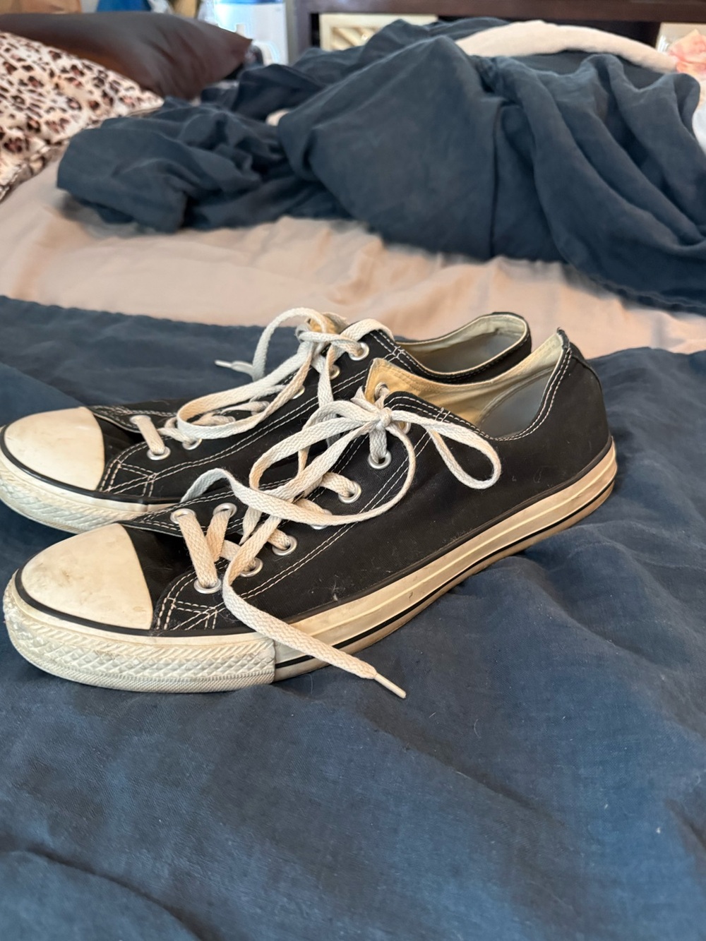 Converse Black and White Low Top Sneakers Mens 12